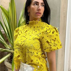 Benaar LA lace top NWT